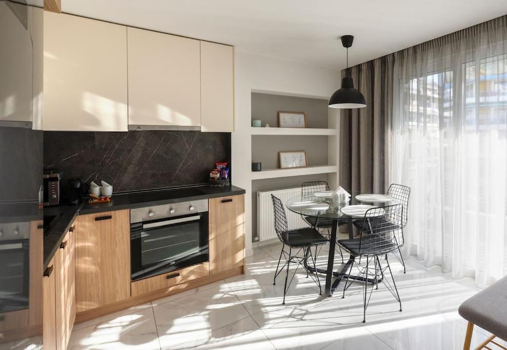 Twin Superior Suites Thessaloniki Exterior photo