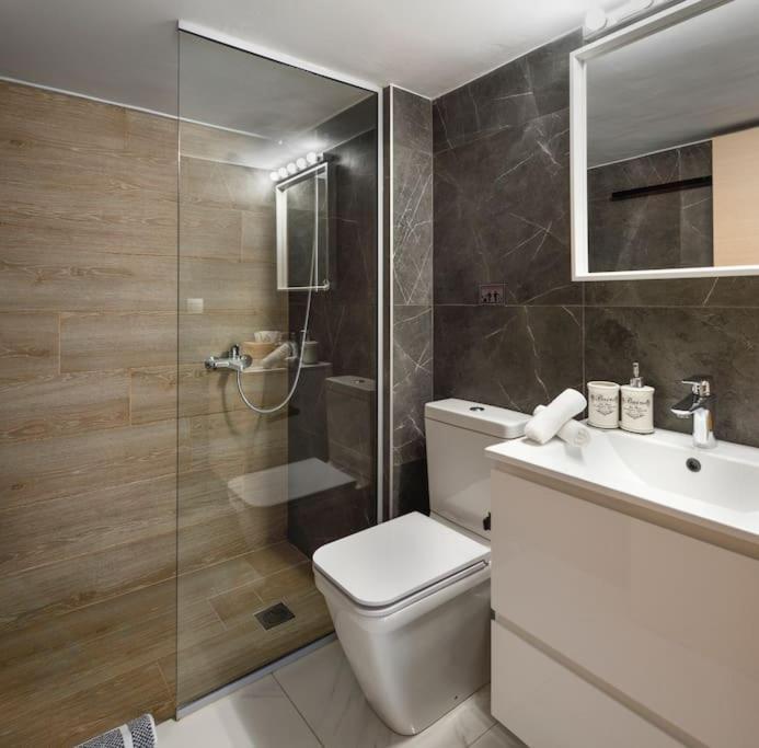 Twin Superior Suites Thessaloniki Exterior photo